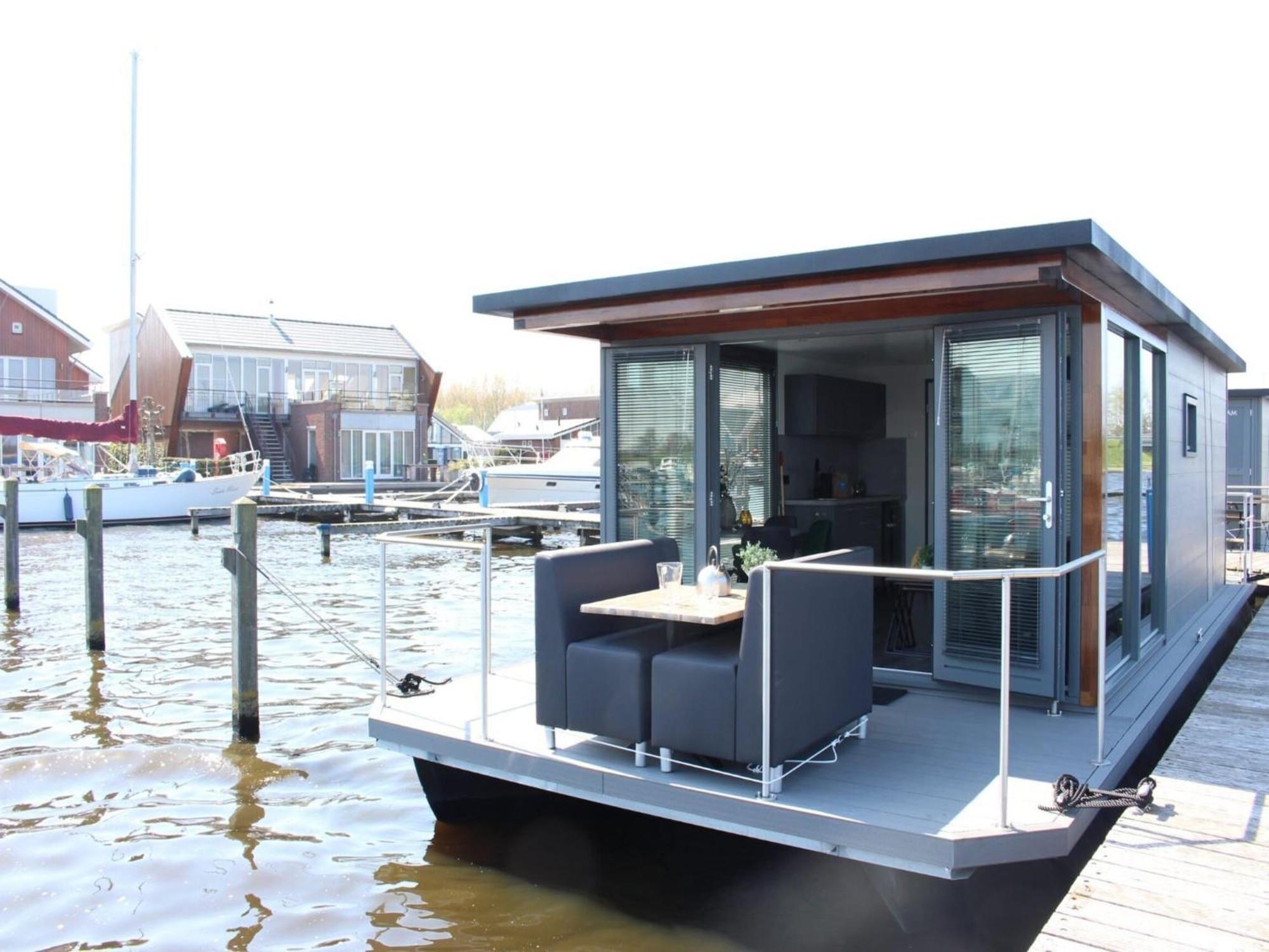 Modern Houseboat With Air Conditioning Located In Marina Uitgeest Exterior photo