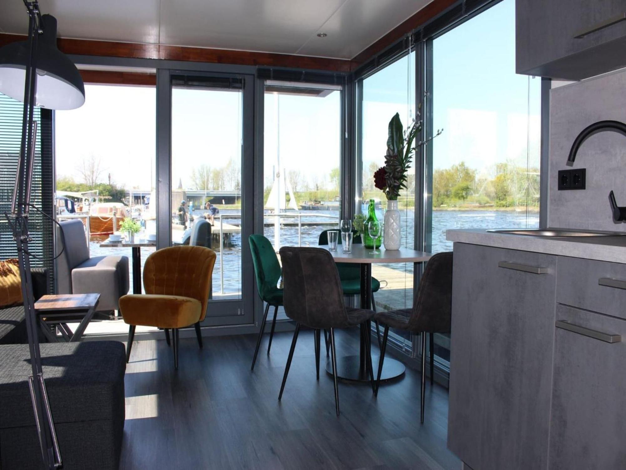 Modern Houseboat With Air Conditioning Located In Marina Uitgeest Exterior photo