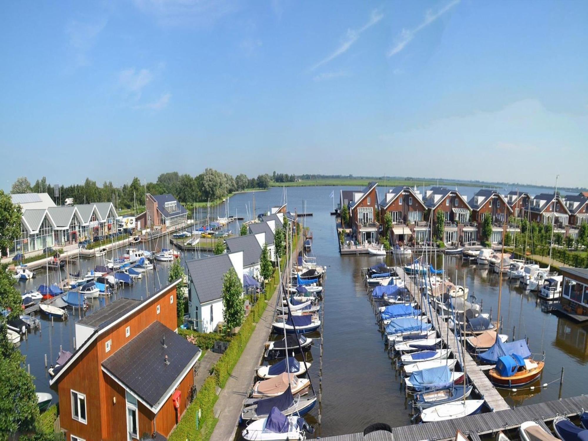 Modern Houseboat With Air Conditioning Located In Marina Uitgeest Exterior photo
